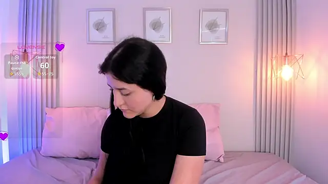 Sallyrosee  online show from 07-28-26, 08:52