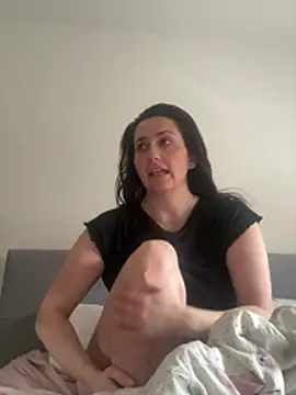 Siren  xxx online show from 04-14-26, 06:40