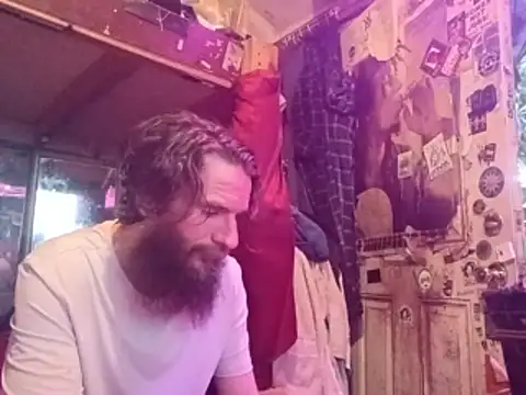 nearby causual online show from 06-08-26, 02:23