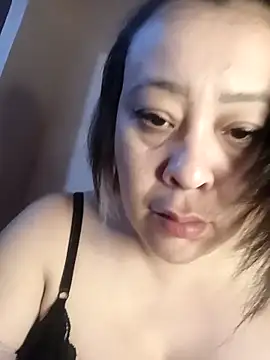 Snapshot of lua-bfly chatting on 06-18-26, 10:15 lua-bfly online show from 06-18-26, 10:15