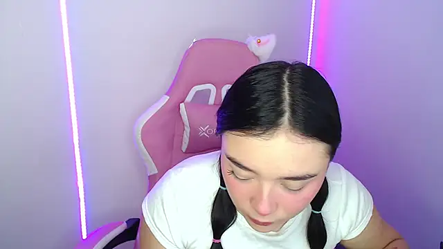 Nahia Brm online show from 04-16-26, 03:24