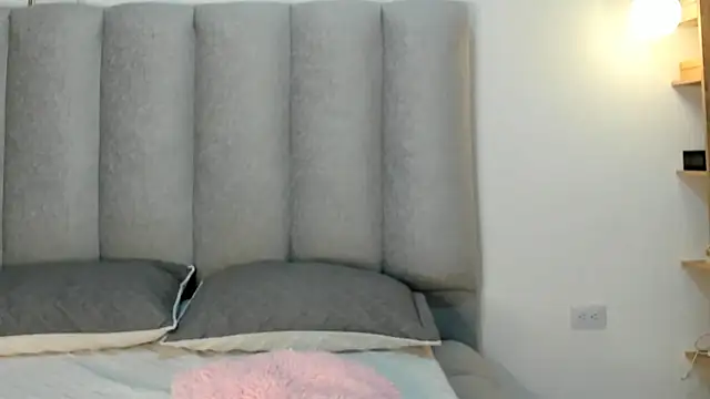 Snapshot of Valentina_lux1 chatting on 05-16-26, 06:40 Valentina lux1 online show from 05-16-26, 06:40