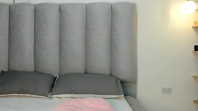 Snapshot of Valentina_lux1 chatting on 05-23-26, 03:44 Valentina lux1 online show from 05-23-26, 03:44