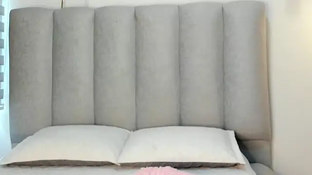 Snapshot of Valentina_lux1 chatting on 06-02-26, 01:55 Valentina lux1 online show from 06-02-26, 01:55