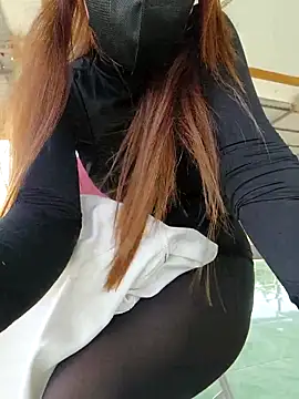 Jeen deer online show from 04-17-26, 12:46