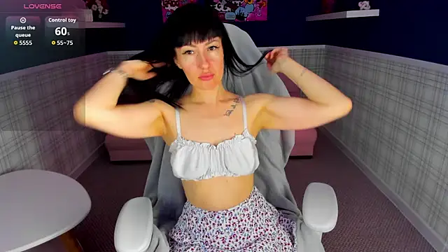 Nika Blaze online show from 05-08-26, 01:20