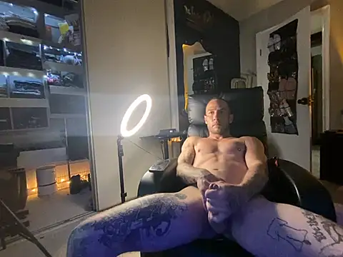 Snapshot of Envyussfantasy chatting on 03-24-26, 11:16 Envyussfantasy online show from 03-24-26, 11:16