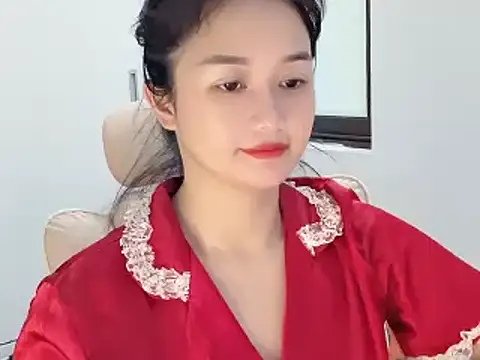 AmyLinee 1 online show from 05-20-26, 05:04