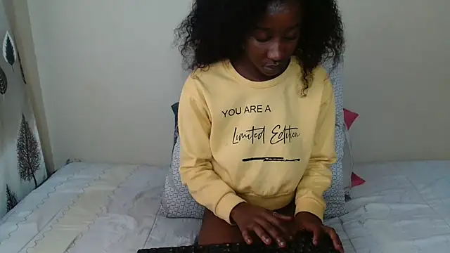 AfricanMelaninDoll online show from 04-17-26, 10:29