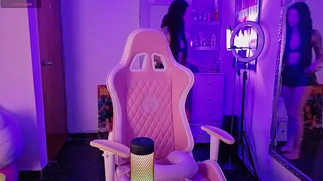 Oliviasims online show from 04-27-26, 08:29