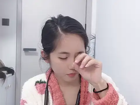 Snapshot of MIAOMIAO-666 chatting on 04-03-26, 01:17 MIAOMIAO-666 online show from 04-03-26, 01:17