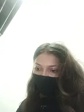 Candyy crushh online show from 05-14-26, 08:55