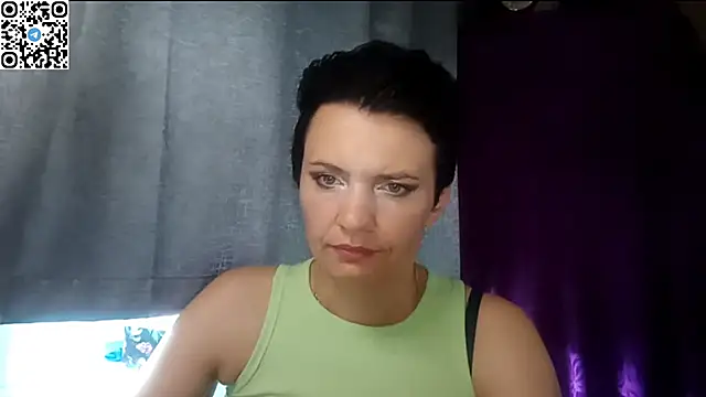 Snapshot of HotMamaQueen234 chatting on 06-12-26, 12:36 HotMamaQueen234 online show from 06-12-26, 12:36