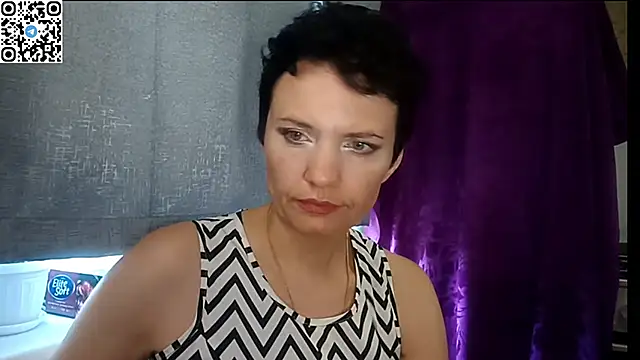 Snapshot of HotMamaQueen234 chatting on 06-18-26, 11:59 HotMamaQueen234 online show from 06-18-26, 11:59