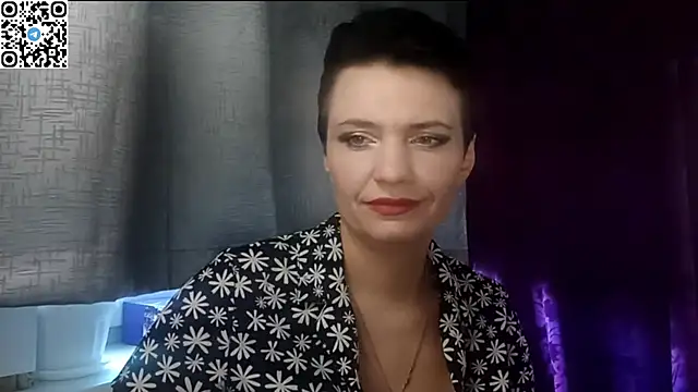 Snapshot of HotMamaQueen234 chatting on 05-23-26, 10:25 HotMamaQueen234 online show from 05-23-26, 10:25