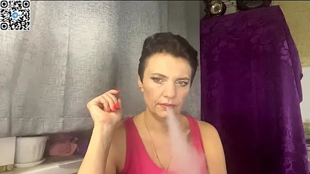Snapshot of HotMamaQueen234 chatting on 05-27-26, 07:21 HotMamaQueen234 online show from 05-27-26, 07:21