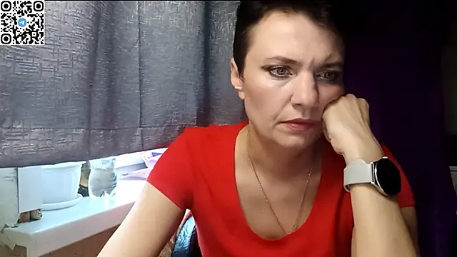 Snapshot of HotMamaQueen234 chatting on 05-15-26, 02:48 HotMamaQueen234 online show from 05-15-26, 02:48