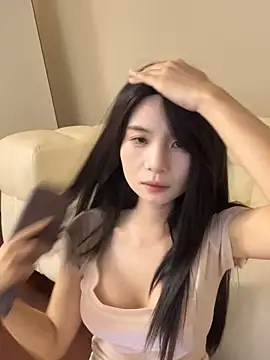 Xiaozuzongo1 online show from 04-24-26, 08:05