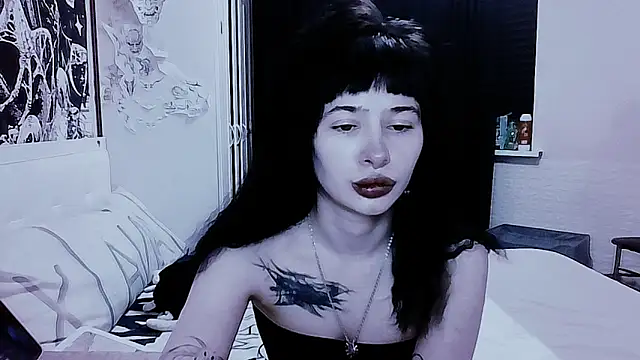AllisonDeetz online show from 06-14-26, 07:48