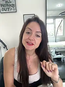 skarletthorne online show from 03-24-26, 08:25