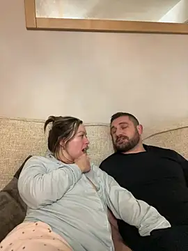 Snapshot of fucklyweds chatting on 04-04-26, 09:54 fucklyweds online show from 04-04-26, 09:54