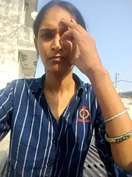 Snapshot of Sonam_y chatting on 03-18-26, 04:48 Sonam y online show from 03-18-26, 04:48