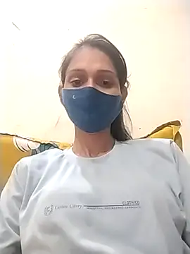 Snapshot of Sonam_y chatting on 04-01-26, 03:42 Sonam y online show from 04-01-26, 03:42