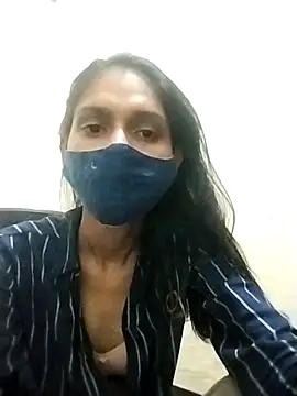 Snapshot of Sonam_y chatting on 03-18-26, 05:47 Sonam y online show from 03-18-26, 05:47