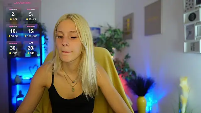 Luna Grace18 online show from 06-01-26, 01:11