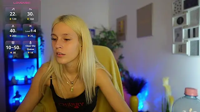 Luna Grace18 online show from 06-18-26, 01:27