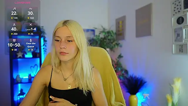 Luna Grace18 online show from 06-12-26, 01:09