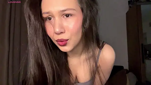 SparkSkarlet online show from 04-20-26, 04:52