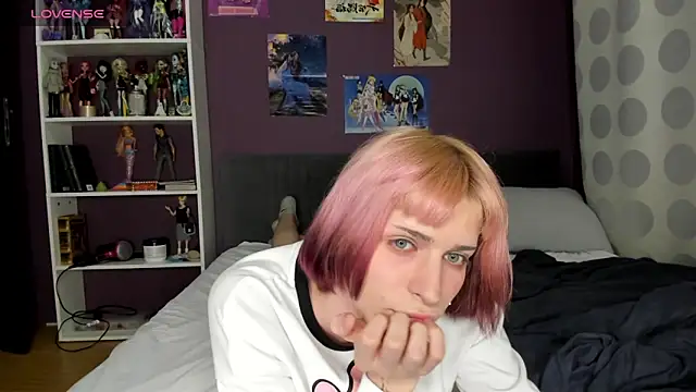 Snapshot of sweet_peach___ chatting on 04-26-26, 06:27 sweet peach online show from 04-26-26, 06:27