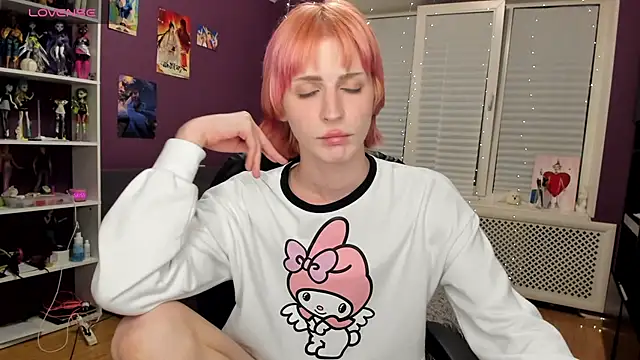 Snapshot of sweet_peach___ chatting on 05-15-26, 07:34 sweet peach online show from 05-15-26, 07:34