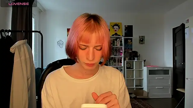 sweet peach    online show from 04-04-26, 01:17