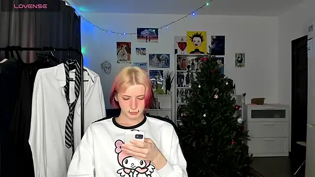 sweet peach    online show from 04-10-26, 04:14