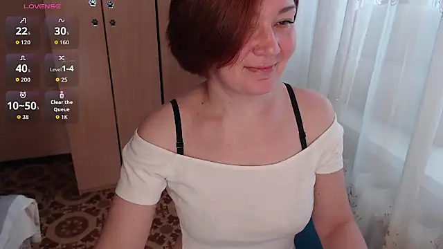 Julia Vagrik online show from 06-12-26, 09:29