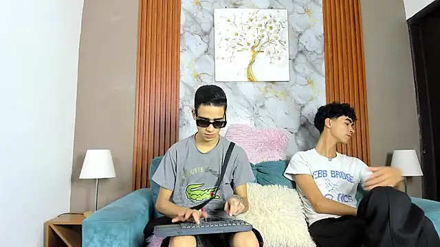 NAUGHTY BOYS1 online show from 04-05-26, 08:15