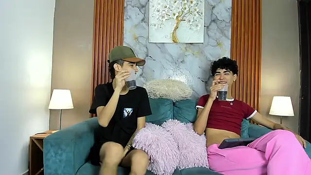NAUGHTY BOYS1 online show from 04-08-26, 07:15