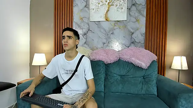 NAUGHTY BOYS1 online show from 03-18-26, 07:26