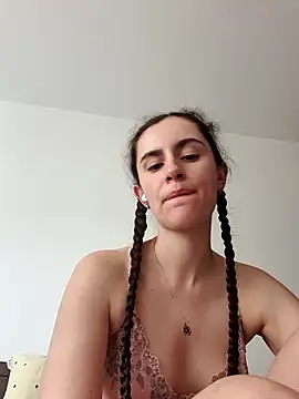 Snapshot of starlight_mo chatting on 05-12-26, 02:34 starlight mo online show from 05-12-26, 02:34