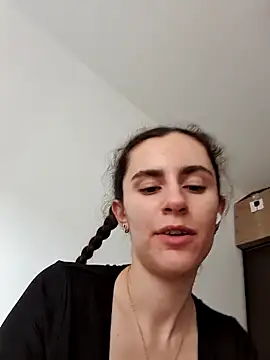 Snapshot of starlight_mo chatting on 05-15-26, 12:25 starlight mo online show from 05-15-26, 12:25