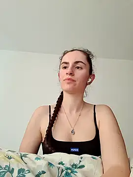 Snapshot of starlight_mo chatting on 04-21-26, 03:29 starlight mo online show from 04-21-26, 03:29