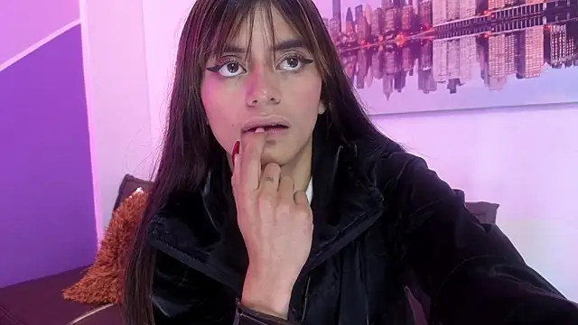 Sofy Durand online show from 04-07-26, 11:56