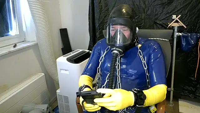 latexslaveboy online show from 06-01-26, 08:03