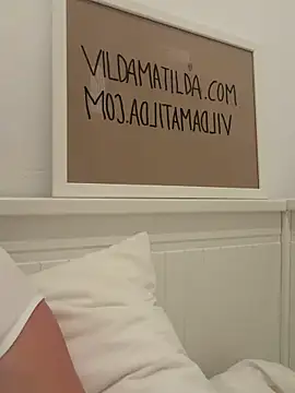 Snapshot of Lillamatilda chatting on 04-17-26, 11:07 Lillamatilda online show from 04-17-26, 11:07