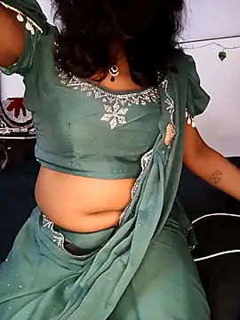 mayakapoor880 online show from 04-17-26, 05:05