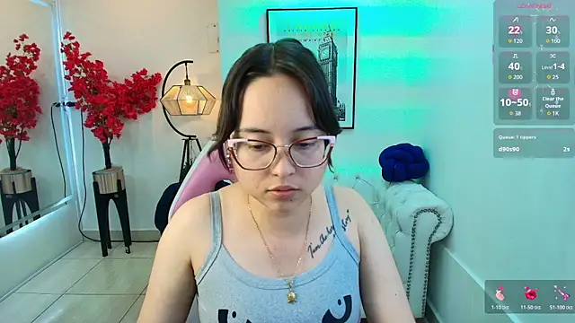 Snapshot of Shady_bug chatting on 05-19-26, 01:56 Shady bug online show from 05-19-26, 01:56
