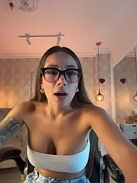SERENAA   online show from 03-25-26, 03:39