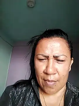 juliataylorhot online show from 04-12-26, 07:50